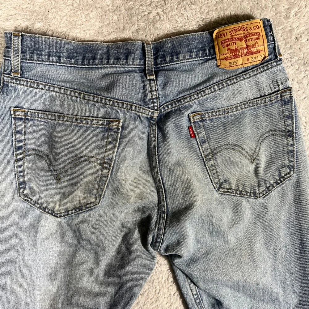 Levis 505 Regular Fit Jeans Light Wash Denim Mens W34 Distressed Straight Leg